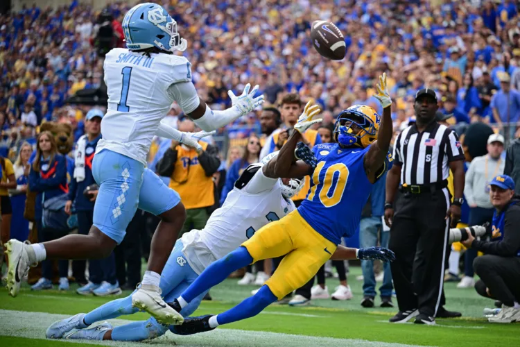 Billy Edwards Jr. helps UNC beat No. 25 Pitt 21-17